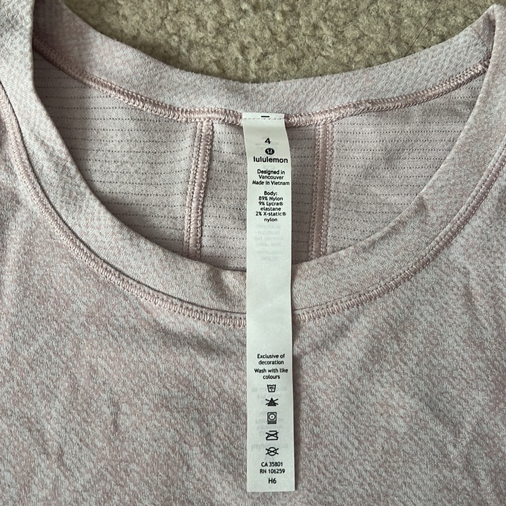 Lululemon - Picture 2 of 3